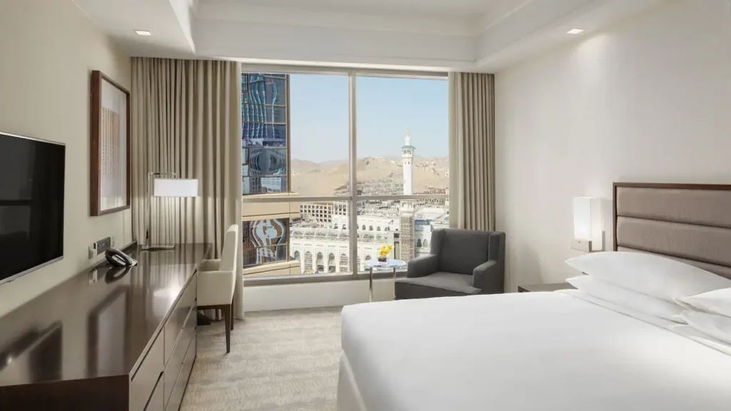 Hyatt Regency Makkah P019 King Bedroom with View.16x9 Voyage Sérénité - Omrah & Hajj